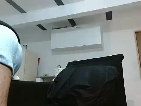 Snapshot of AngelHil chatting on 09.09.25 AngelHil online show from 09.09.25