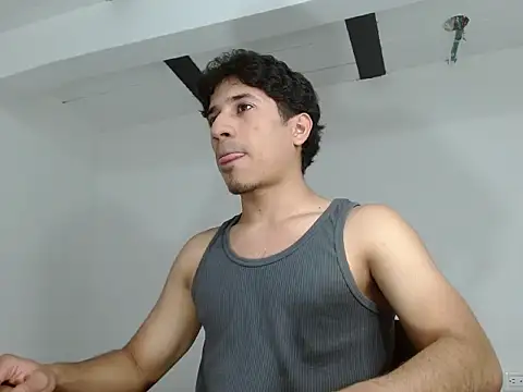 Snapshot of AngelHil chatting on 09.21.25 AngelHil online show from 09.21.25