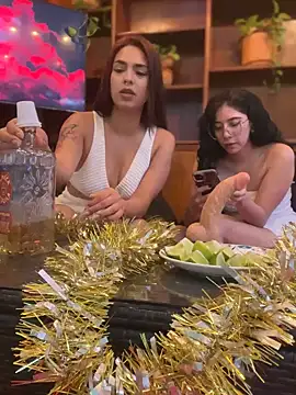 Snapshot of Alice_surprise chatting on 03.01.25 Alice surprise online show from 03.01.25