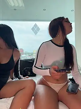 Snapshot of Alice_surprise chatting on 09.17.25 Alice surprise online show from 09.17.25