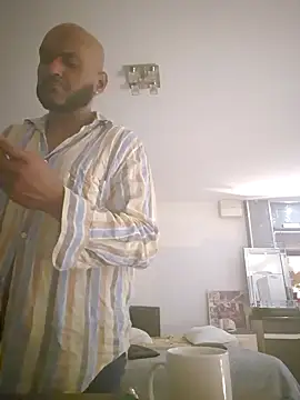 Snapshot of Mrnutella chatting on 03.17.25 Mrnutella online show from 03.17.25