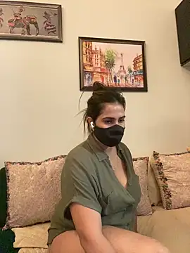 Sexy Madhuri Bhabhi online show from 03.04.25