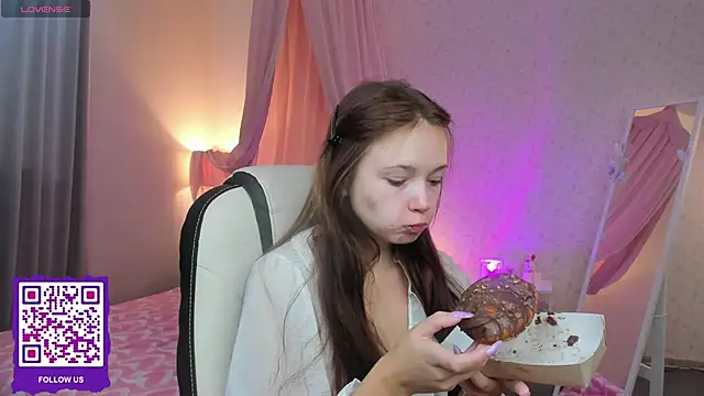 Snapshot of boozekirs_ chatting on 09.14.25 boozekirs online show from 09.14.25