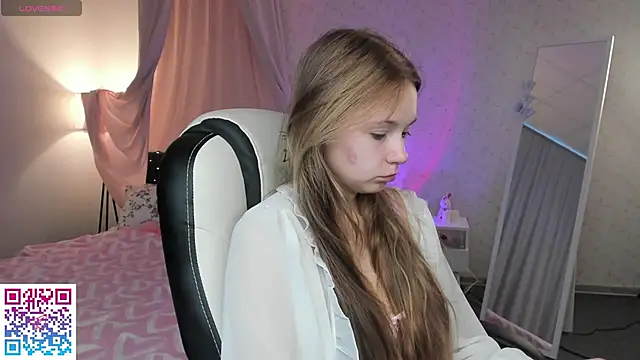 Snapshot of boozekirs_ chatting on 09.27.25 boozekirs online show from 09.27.25