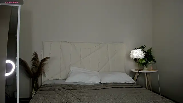 Snapshot of boozekirs_ chatting on 10.16.25 boozekirs online show from 10.16.25