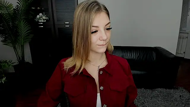 Snapshot of AmandaGracy_1 chatting on 10.15.25 AmandaGracy 1 online show from 10.15.25