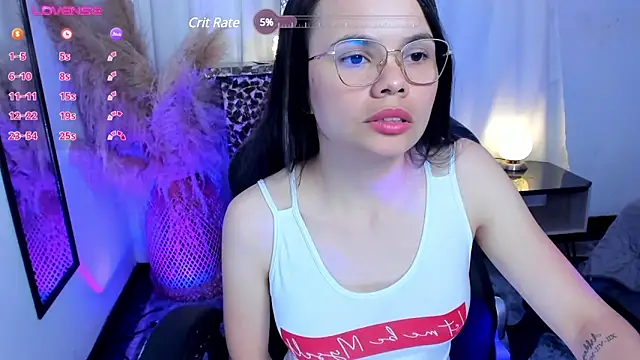 Snapshot of Kath_latorre chatting on 03.19.25 Kath latorre online show from 03.19.25