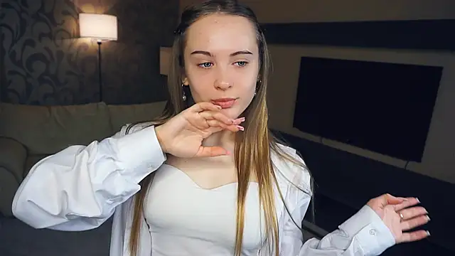 QuennaCoote online show from 02.28.25