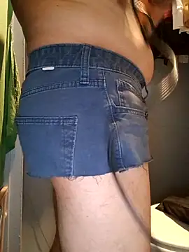 Snapshot of bimexpoexist chatting on 10.26.25 bimexpoexist online show from 10.26.25