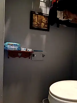 Snapshot of bimexpoexist chatting on 11.05.25 bimexpoexist online show from 11.05.25