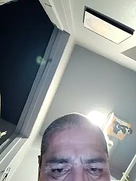 Snapshot of bimexpoexist chatting on 02.25.26 bimexpoexist online show from 02.25.26