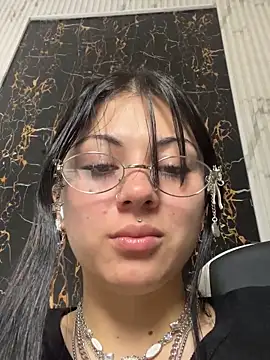 Snapshot of Guxplo_ chatting on 09.27.25 Guxplo online show from 09.27.25