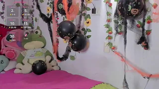 Snapshot of Rihana_Milan chatting on 10.22.25 Rihana Milan online show from 10.22.25