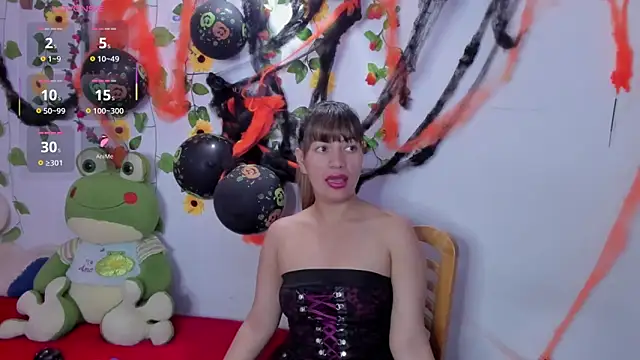 Snapshot of Rihana_Milan chatting on 10.28.25 Rihana Milan online show from 10.28.25