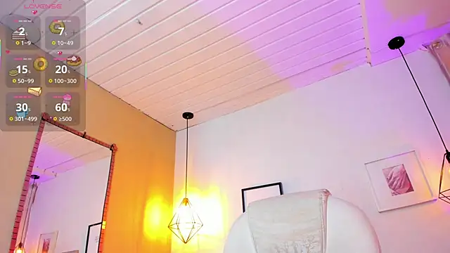 Snapshot of iiangel_ chatting on 09.28.25 iiangel online show from 09.28.25