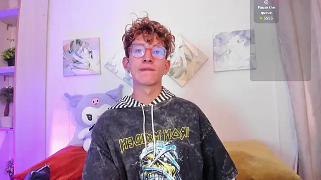 iiangel  online show from 11.21.25