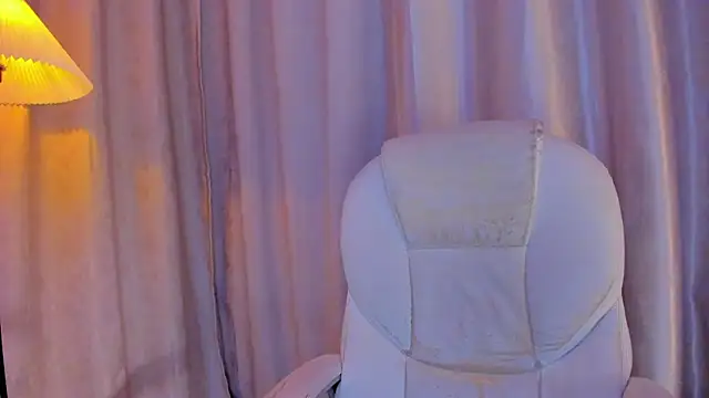 iiangel  online show from 11.28.25