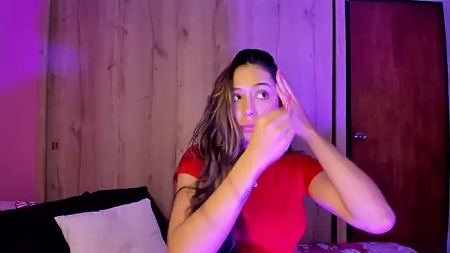Snapshot of TANIA_06 chatting on 05.11.26 TANIA 06 online show from 05.11.26