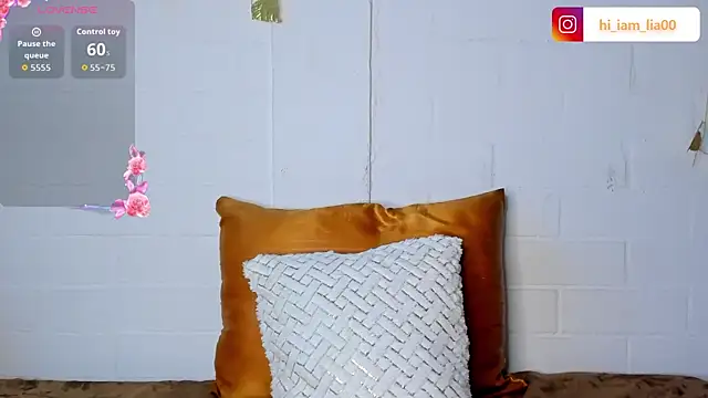 LiaHansson online show from 11.19.25