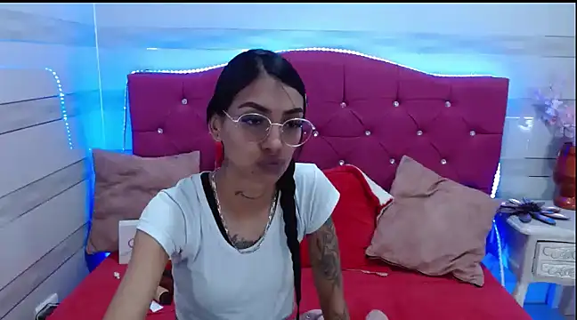 Karla SlutSkinny online show from 02.22.25