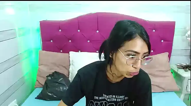 Karla SlutSkinny online show from 02.27.25