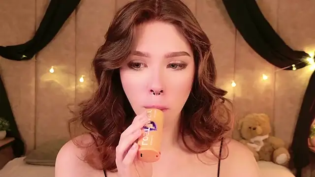 Sierra Fane online show from 10.02.25