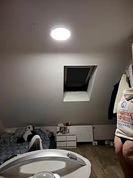 Snapshot of May_Alisa chatting on 09.29.25 May Alisa online show from 09.29.25