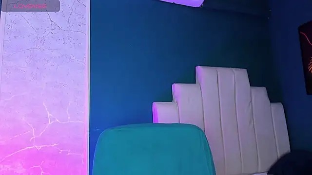 Allex Cano online show from 10.22.25