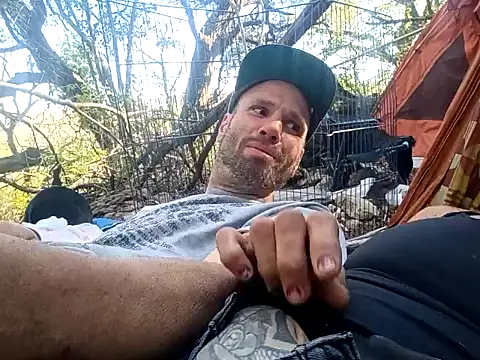 Snapshot of MfMwTrinity chatting on 11.03.25 MfMwTrinity online show from 11.03.25