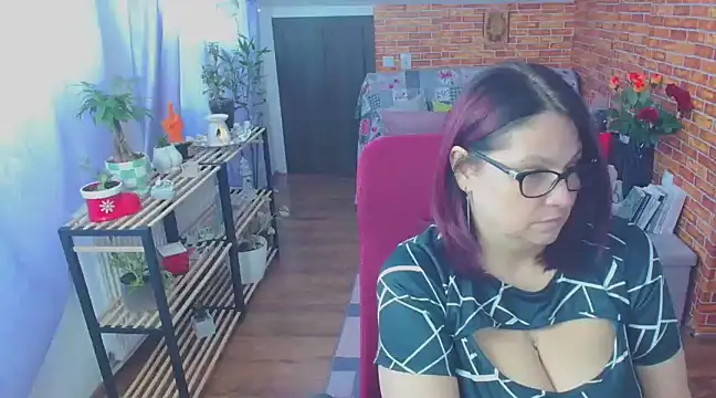 Snapshot of like2knowyou chatting on 02.20.25 like2knowyou online show from 02.20.25