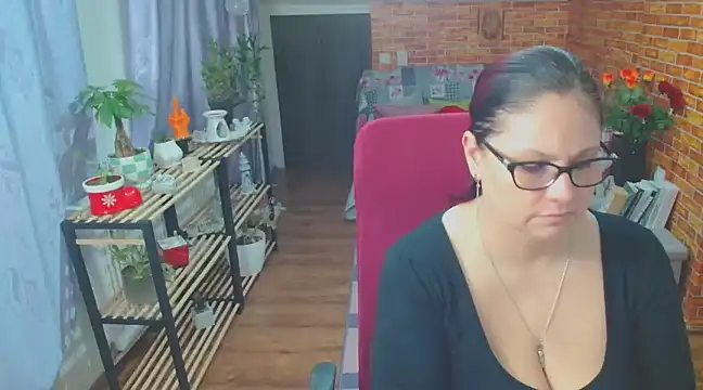 Snapshot of like2knowyou chatting on 02.26.25 like2knowyou online show from 02.26.25