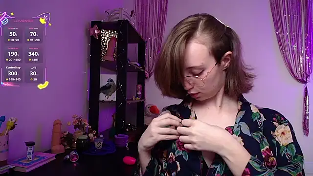 Elise Nyx online show from 03.11.26