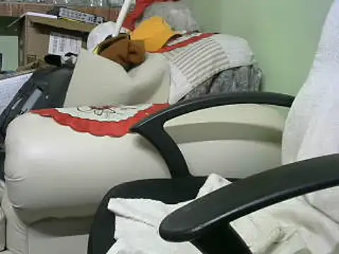 Snapshot of calme_odl1 chatting on 01.17.25 calme odl1 online show from 01.17.25