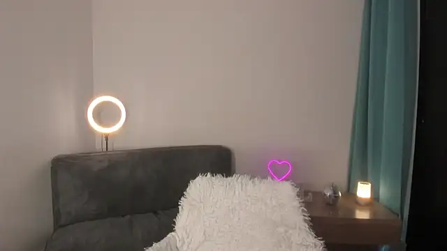  lucianapalmer online show from 04.12.26