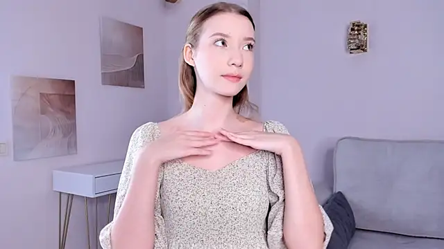 Snapshot of SunnivaCovil chatting on 02.25.25 SunnivaCovil online show from 02.25.25