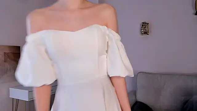 Snapshot of SunnivaCovil chatting on 02.26.25 SunnivaCovil online show from 02.26.25