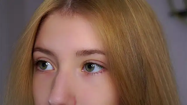 SunnivaCovil online show from 11.11.25