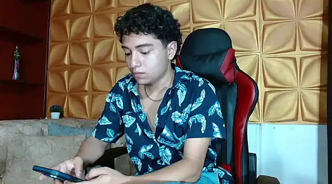CamilowhiteS online show from 02.21.25