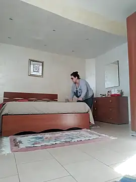 Dolcecurvy online show from 11.16.25