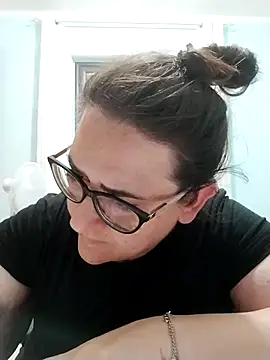 Snapshot of Dolcecurvy chatting on 07.19.26 Dolcecurvy online show from 07.19.26