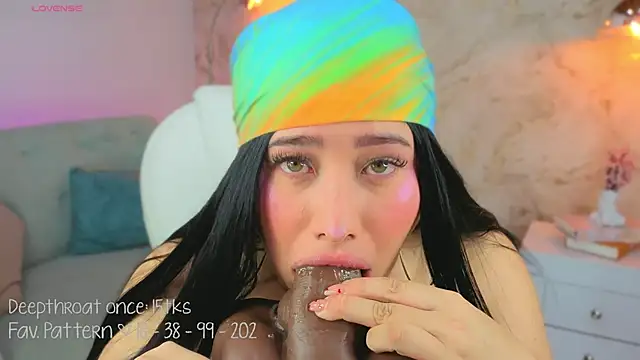 Leaa Cox online show from 12.19.25