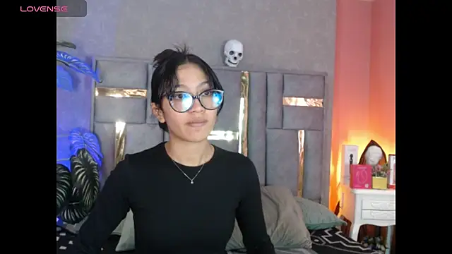 Tyla Ks online show from 10.11.25