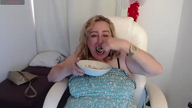 Mature 2025 online show from 11.26.25