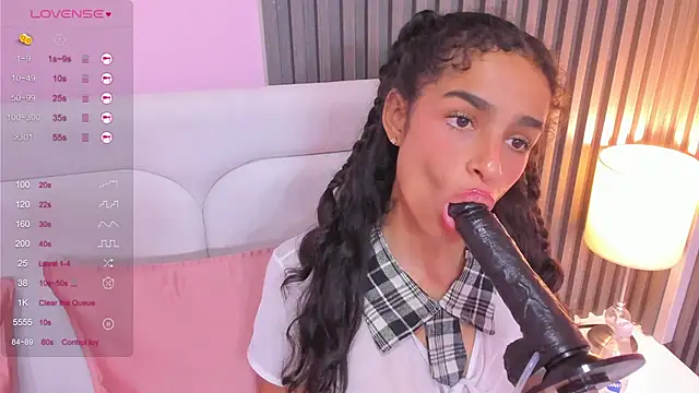 Snapshot of honey_sofii_ chatting on 03.15.25 honey sofii online show from 03.15.25