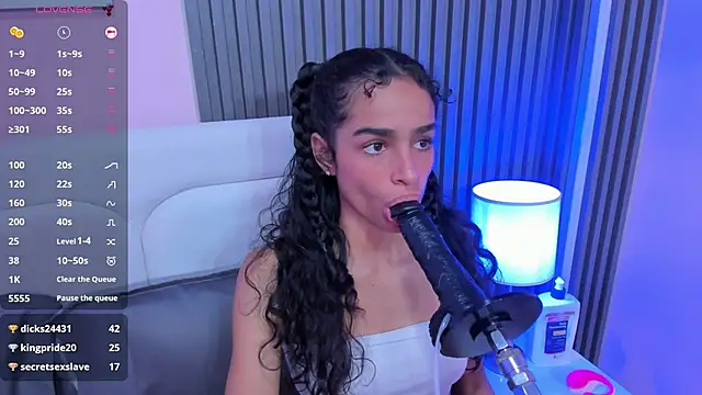 Snapshot of honey_sofii_ chatting on 03.20.25 honey sofii online show from 03.20.25