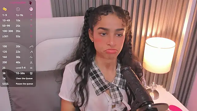 Snapshot of honey_sofii_ chatting on 03.22.25 honey sofii online show from 03.22.25