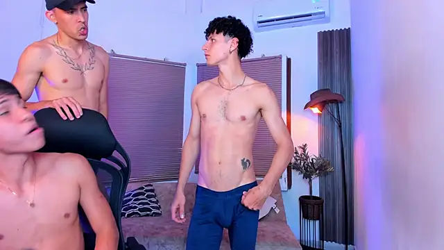 Fun BoysW online show from 10.01.25