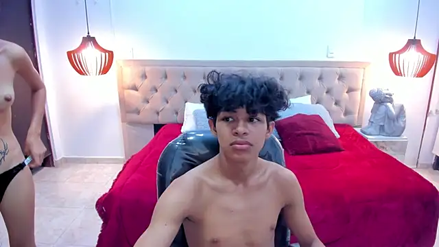 leslieanddrako online show from 11.28.25