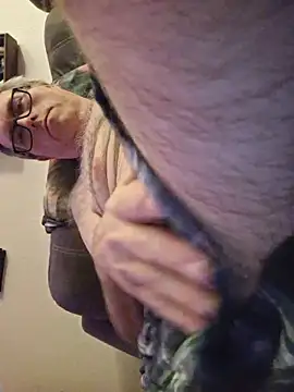 Smallone327 online show from 12.21.25