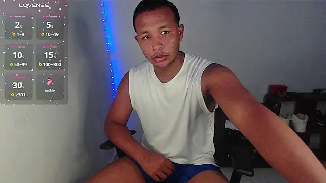 Snapshot of Gooss_cum chatting on 10.27.25 Gooss cum online show from 10.27.25